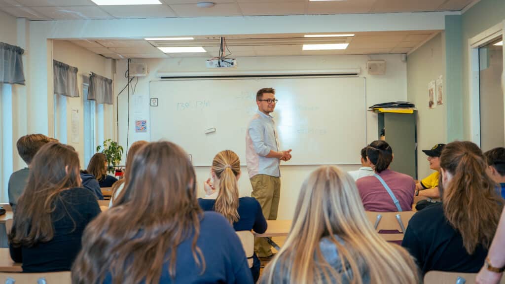 100% behöriga lärare på Tellusskolan Thea i Bromma till hösten